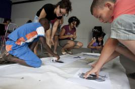 QUAM2011. TALLER DES DEL CARRER. EXPERIMENTEM I PROJECTEM. ©FERRAN CASTRILLO