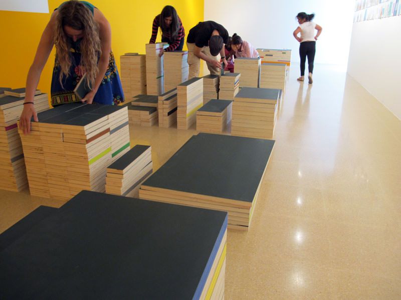 El gran joc El Constructors amb alumnes de La Síni en l'espai expositiu